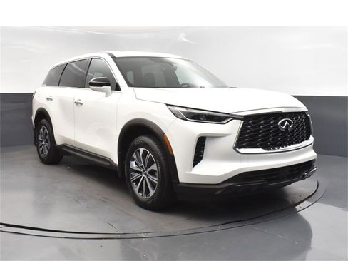 Certified 2025 INFINITI QX60 Pure image 9