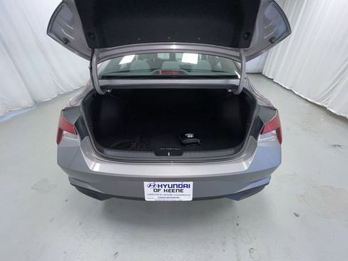 Used 2022 Hyundai Elantra SEL w/ Cargo Package image 15