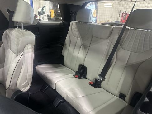 Used 2023 Hyundai Palisade Limited AWD/4WD image 31