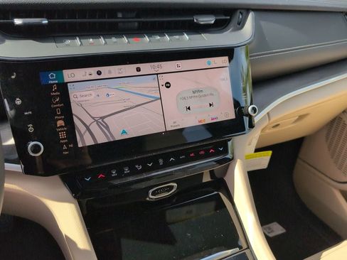 New 2026 Jeep Grand Cherokee Limited image 17