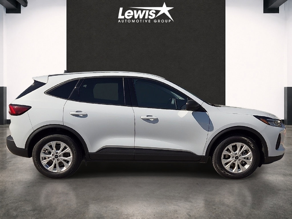 Used 2025 Ford Escape Active FWD image 5