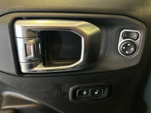 New 2026 Jeep Wrangler Unlimited Rubicon image 5