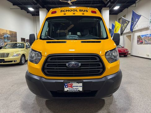 Used 2019 Ford Transit 350 XL image 3
