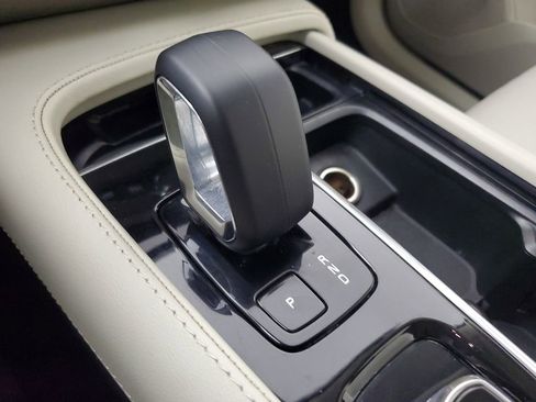 Certified 2023 Volvo XC90 B5 Plus w/ Protection Package Premier AWD/4WD image 35