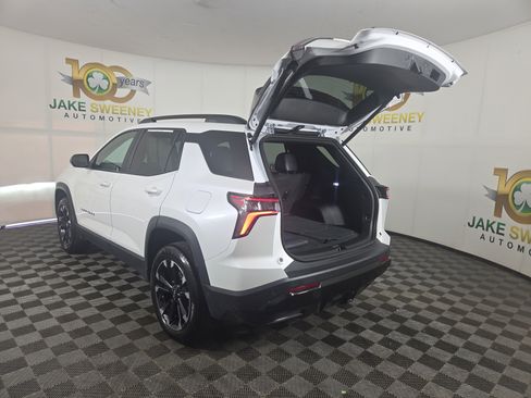 Used 2025 Chevrolet Equinox RS image 30