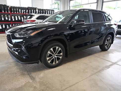 New 2026 Toyota Highlander XLE AWD/4WD image 8