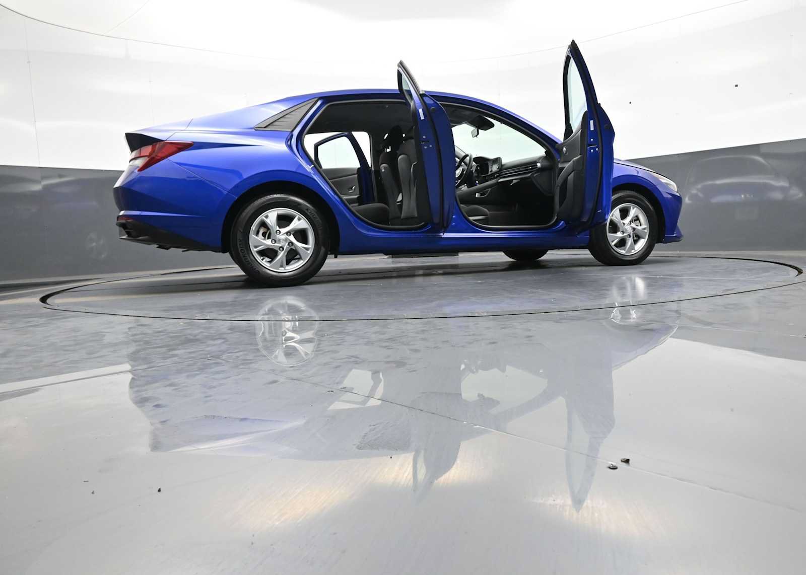 Certified 2023 Hyundai Elantra SE FWD image 46