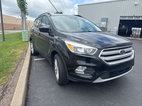 Used 2018 Ford Escape SE w/ SE SYNC Package AWD/4WD image 24