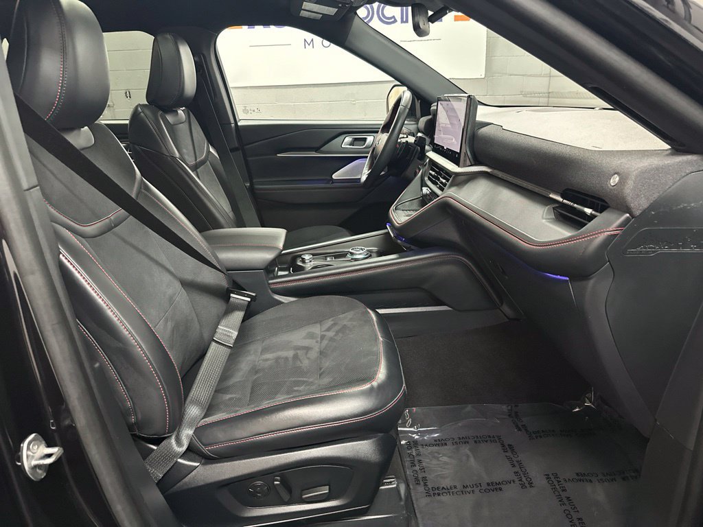 Used 2025 Ford Explorer ST w/ Sun And Sound Package AWD/4WD image 19