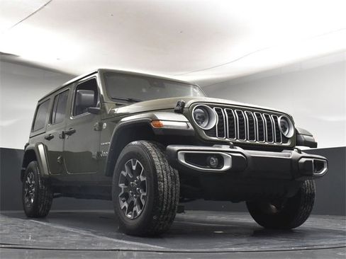Used 2024 Jeep Wrangler Sahara w/ Technology Group image 31