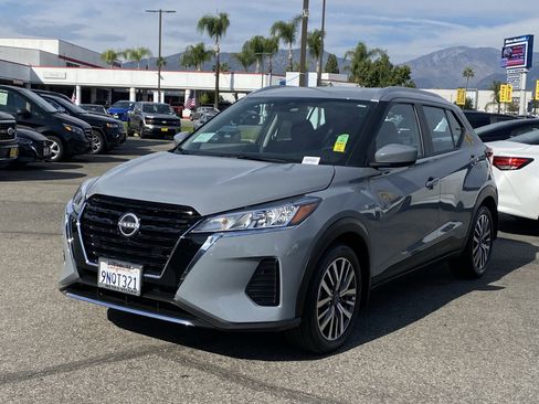 Certified 2024 Nissan Kicks SV image 7