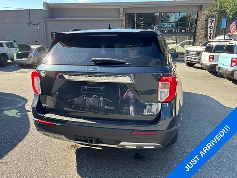 Used 2022 Ford Explorer XLT w/ Equipment Group 202A AWD/4WD image 15