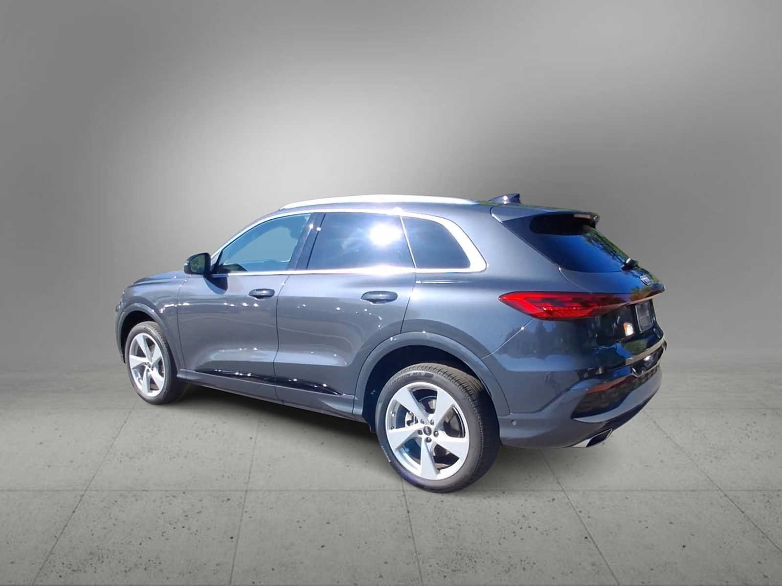 Certified 2025 Audi Q5 Premium Plus w/ Premium Plus AWD/4WD image 6