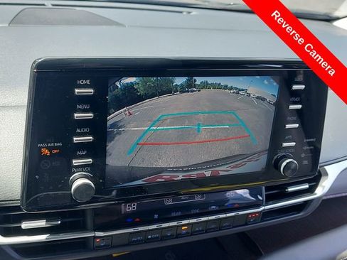 Used 2021 Toyota Sienna XLE w/ XLE Plus Package AWD/4WD image 11