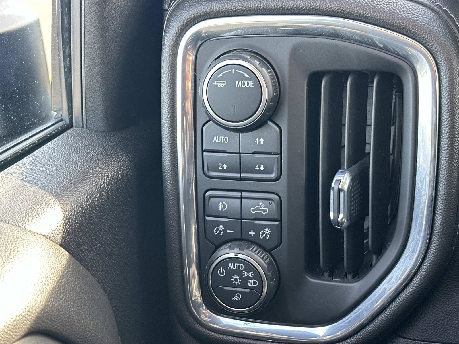 Used 2023 Chevrolet Silverado 3500 High Country AWD/4WD image 24