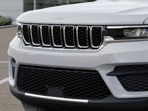New 2025 Jeep Grand Cherokee Laredo X w/ Luxury Tech Group I image 34