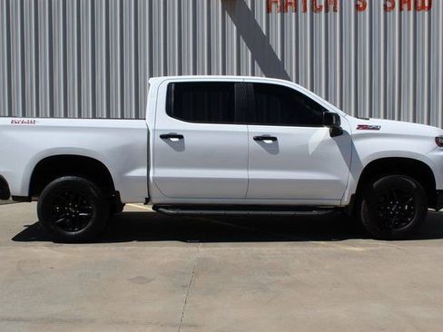 Used 2021 Chevrolet Silverado 1500 LT Trail Boss w/ Convenience Package II image 4