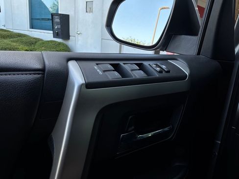 Used 2015 Toyota 4Runner Limited AWD/4WD image 20