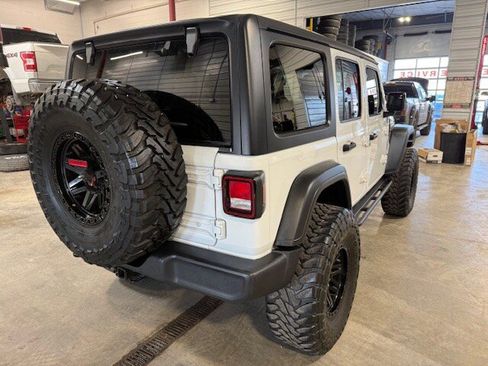 Used 2017 Jeep Wrangler Unlimited Sport AWD/4WD image 19