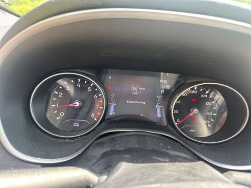 Used 2021 Jeep Compass Latitude w/ Sun and Sound Group AWD/4WD image 10