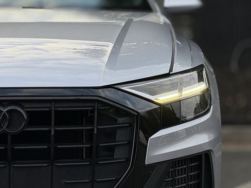 Used 2021 Audi Q8 Premium image 5