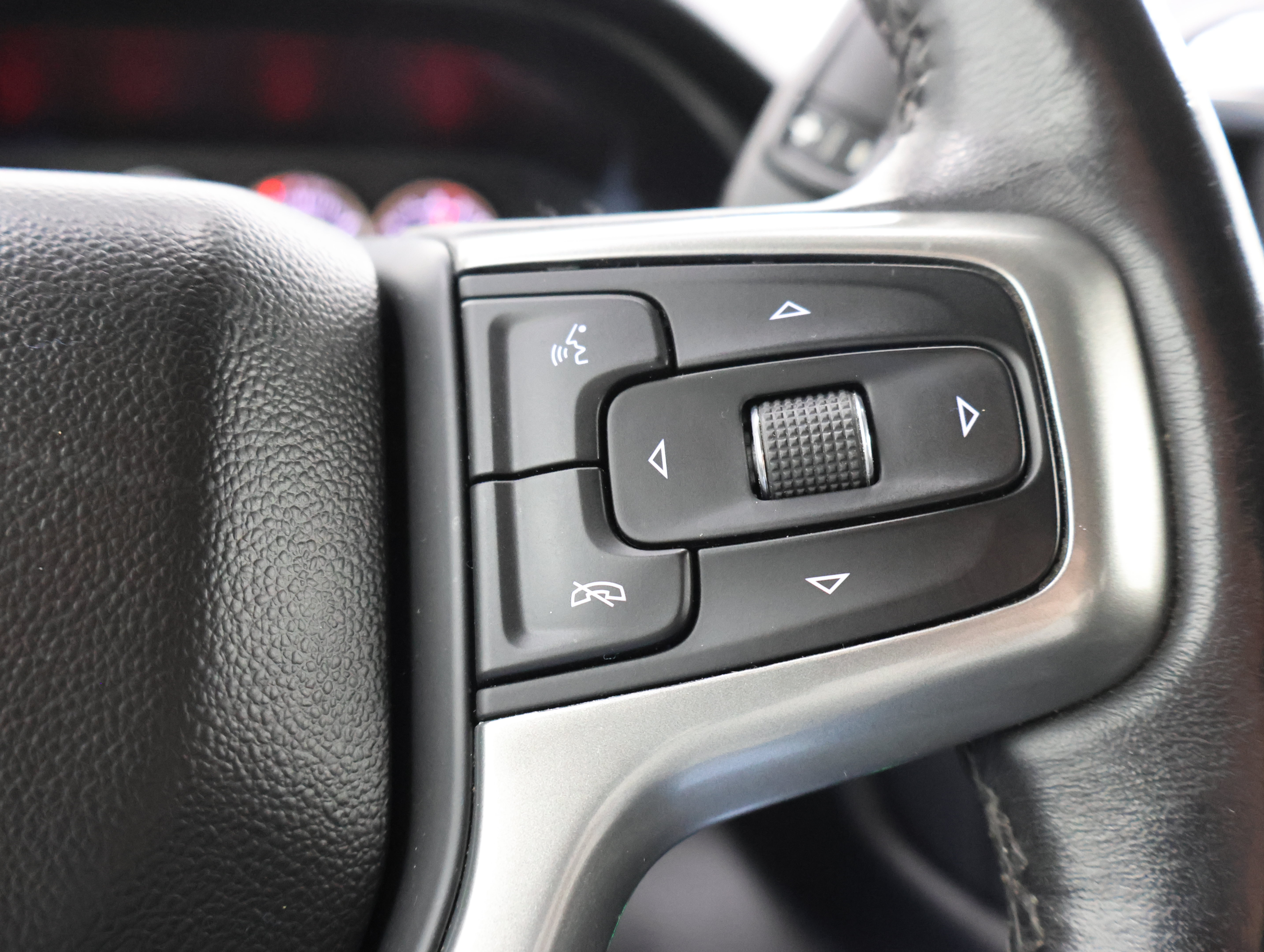 Used 2023 Chevrolet Silverado 2500 LT AWD/4WD image 14