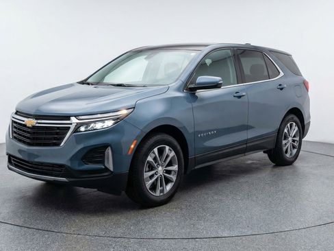 Used 2025 Chevrolet Equinox LT image 3