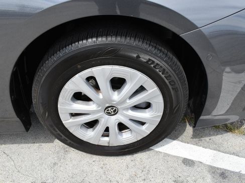 Used 2022 Toyota Prius LE FWD image 13