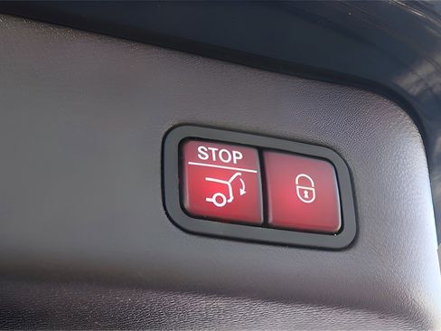 Used 2017 Mercedes-Benz GLE 350 4MATIC image 26