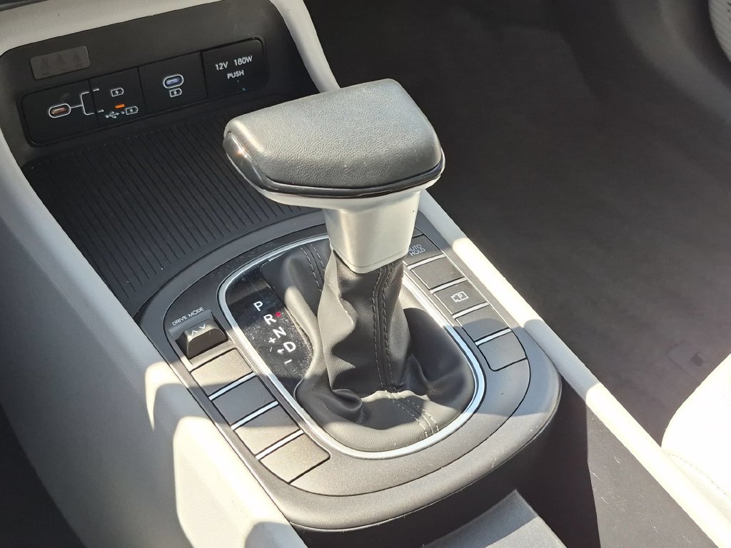 Used 2025 Hyundai Kona SEL FWD image 20