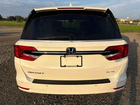 Used 2024 Honda Odyssey Elite image 10