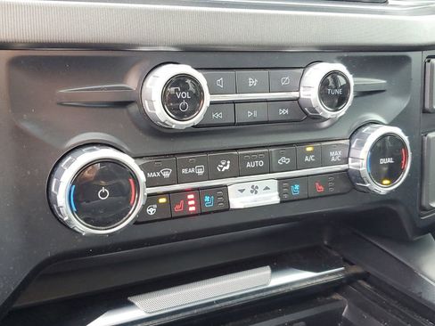 Used 2024 Ford F250 Platinum AWD/4WD image 31