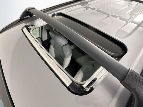 Used 2024 Toyota RAV4 Limited image 23