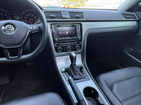 Used 2019 Volkswagen Passat 2.0T Wolfsburg image 13