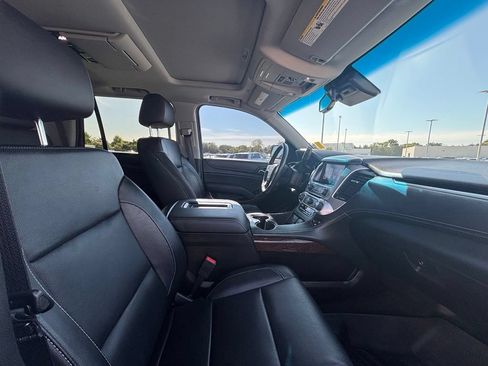 Used 2018 GMC Yukon SLT w/ Premium Edition AWD/4WD image 33