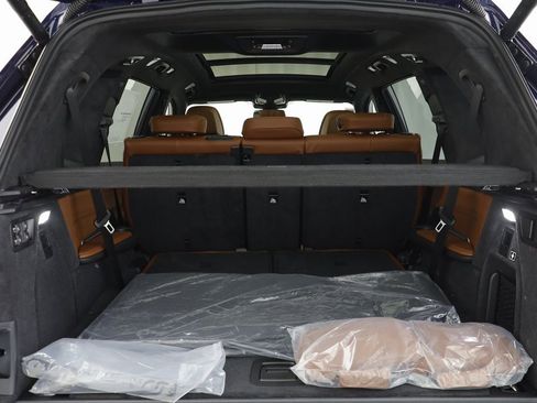 New 2026 BMW X7 M60i image 19