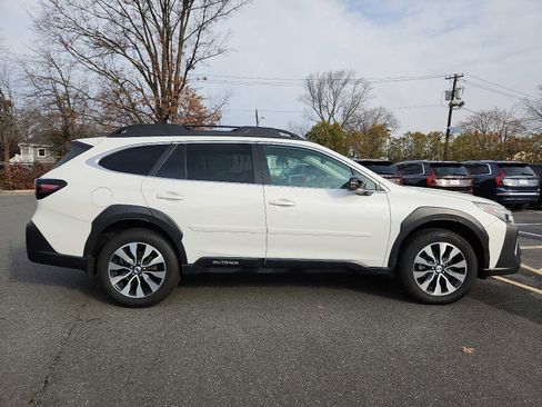 Used 2023 Subaru Outback Limited image 7
