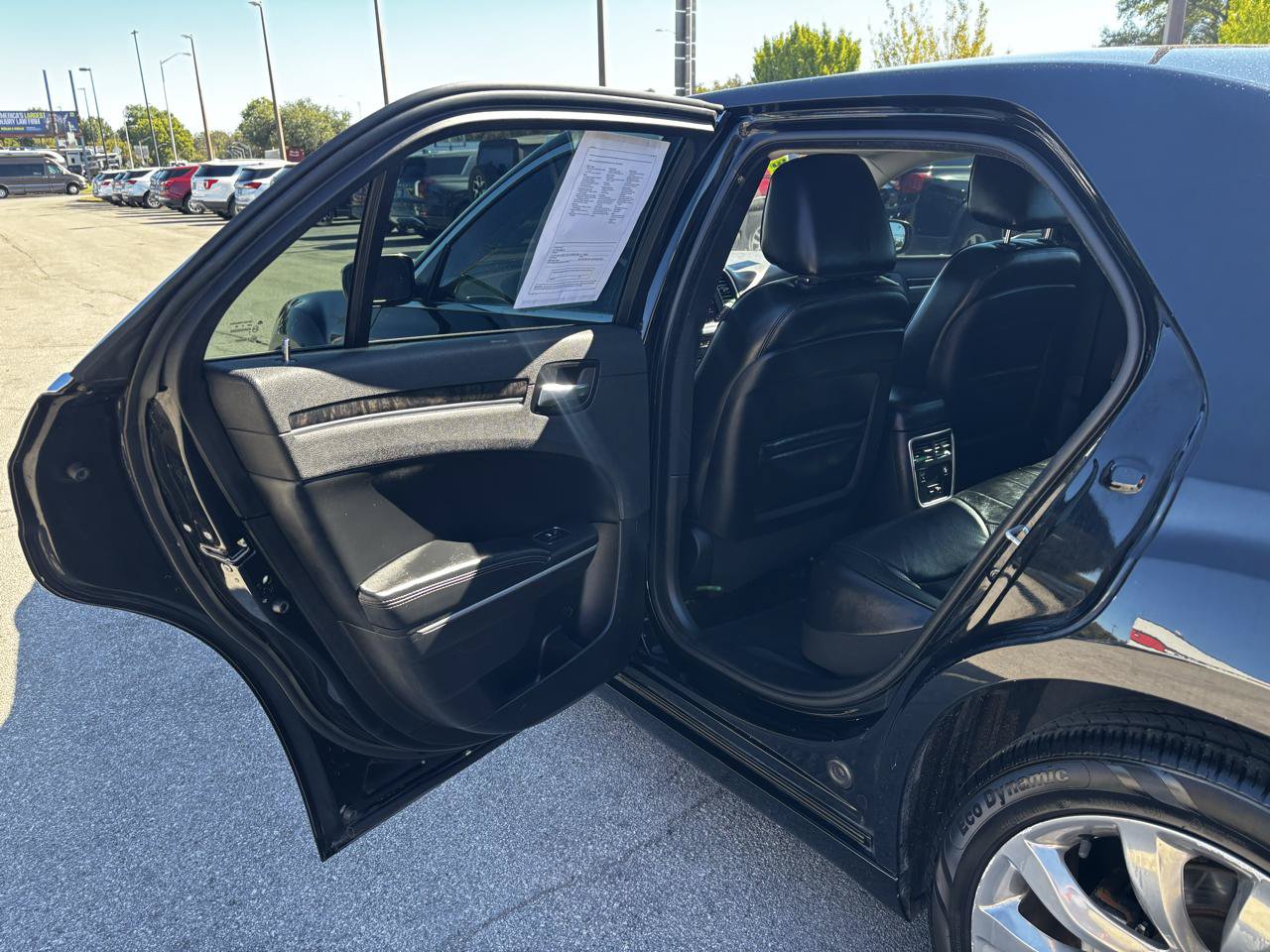 Used 2019 Chrysler 300 Limited RWD image 13