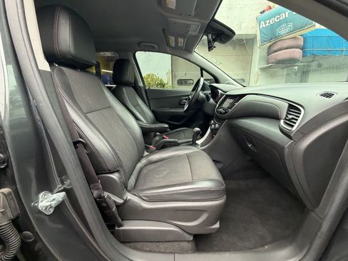 Used 2018 Chevrolet Trax LT w/ LT Convenience Package AWD/4WD image 31