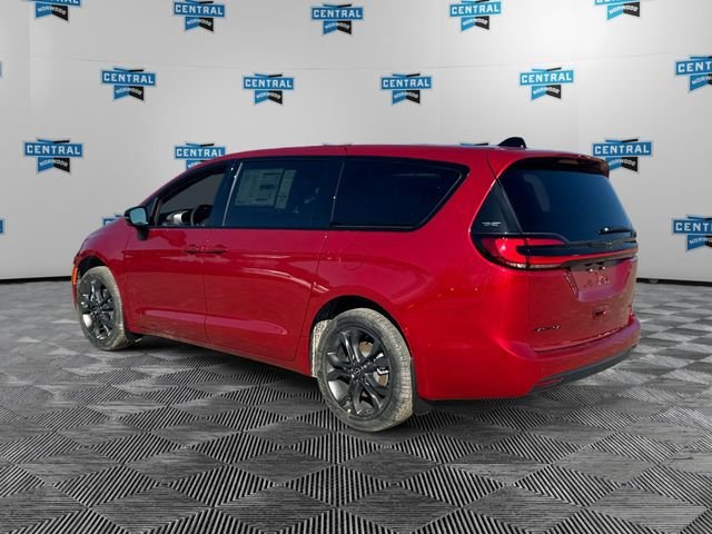 New 2026 Chrysler Pacifica Select AWD/4WD image 3