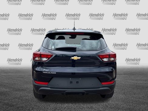 Used 2021 Chevrolet TrailBlazer LS FWD image 9
