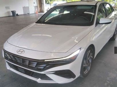 Used 2025 Hyundai Elantra SEL