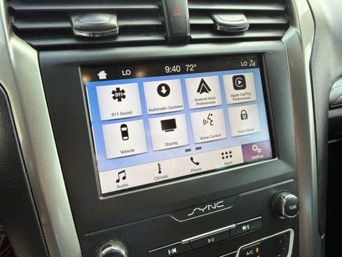 Used 2019 Ford Fusion SE FWD image 23