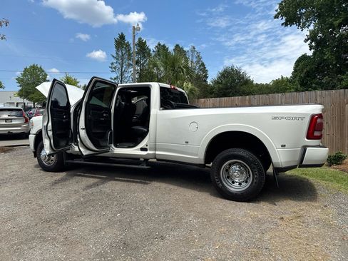 Used 2019 RAM 3500 Laramie AWD/4WD image 16