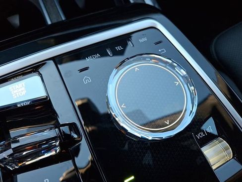 Certified 2024 BMW 740i xDrive image 17