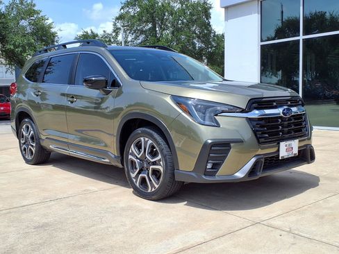 Certified 2025 Subaru Ascent Limited AWD/4WD image 2