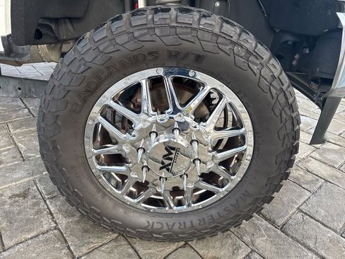 Used 2024 Ford F350 Lariat w/ Lariat Ultimate Package image 5