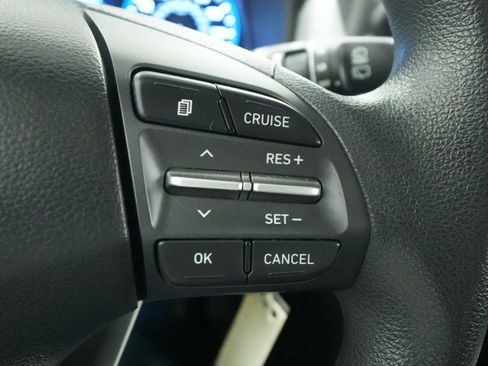 Used 2020 Hyundai Kona SE AWD/4WD image 32