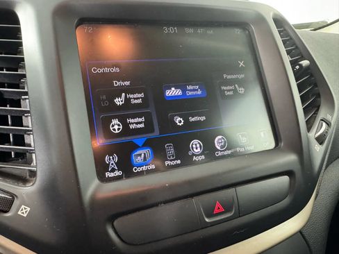 Used 2016 Jeep Cherokee Limited AWD/4WD image 20
