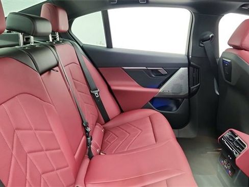 Used 2026 BMW 540i xDrive 540i xDrive image 24